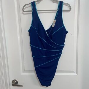 Women’s NWT Swimsuit